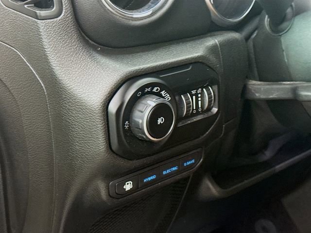 Used 2021 Jeep Wrangler Unlimited Sahara w/ Cold Weather Group image 10