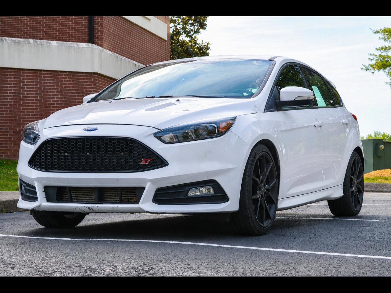 Used 2016 Ford Focus ST w/ Equipment Group 401A FWD image 1