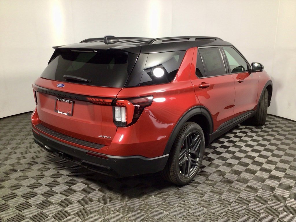 New 2025 Ford Explorer ST-Line w/ Premium Package image 15