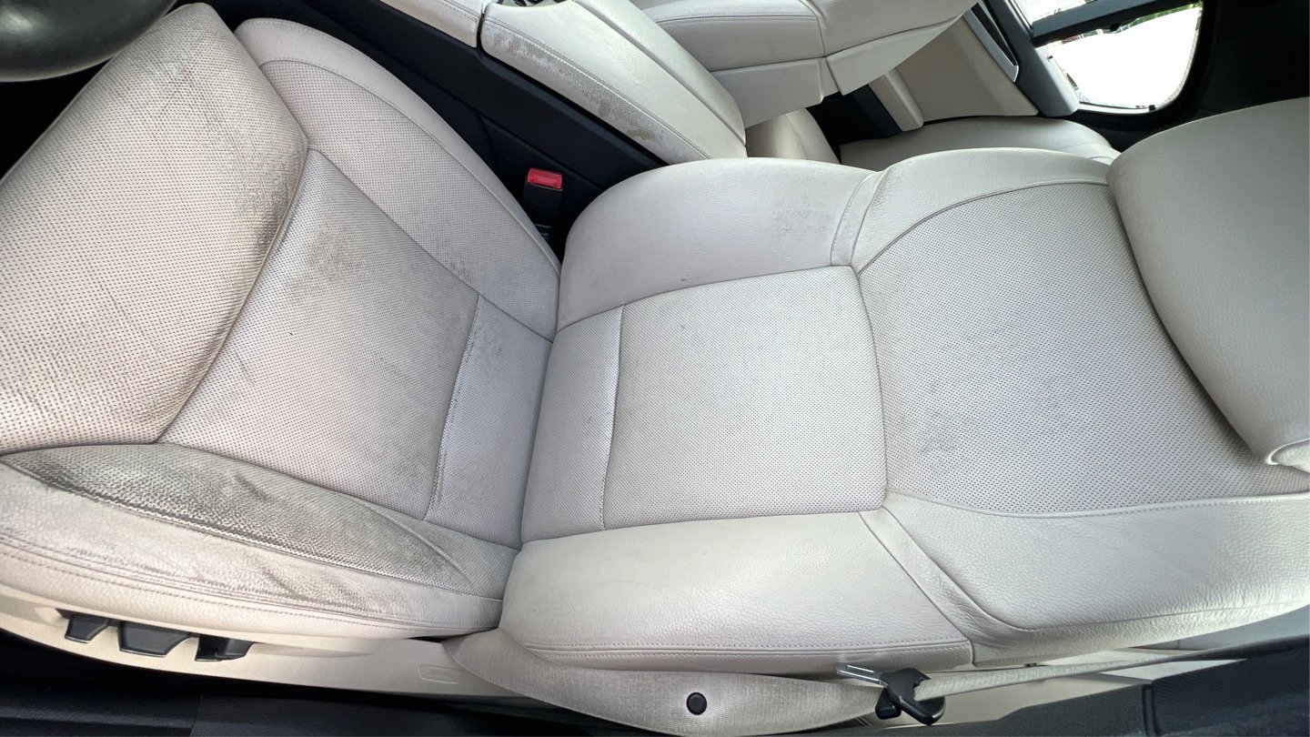 Used 2012 BMW 550i xDrive Sedan AWD/4WD image 25