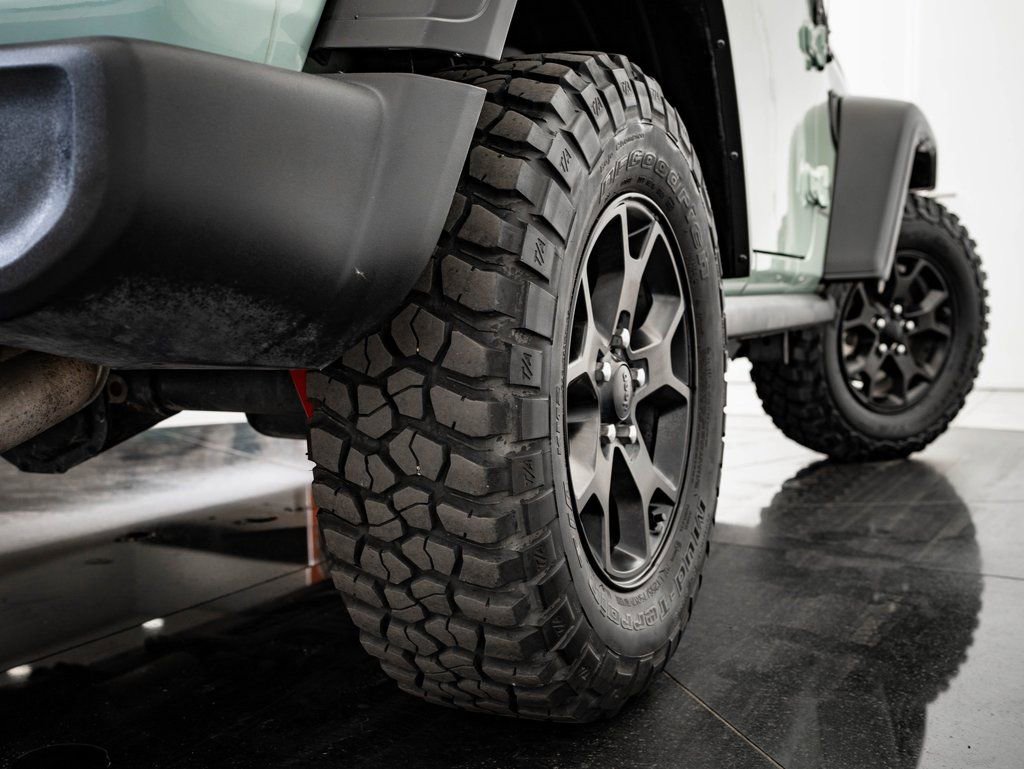 Used 2023 Jeep Wrangler Willys AWD/4WD image 48