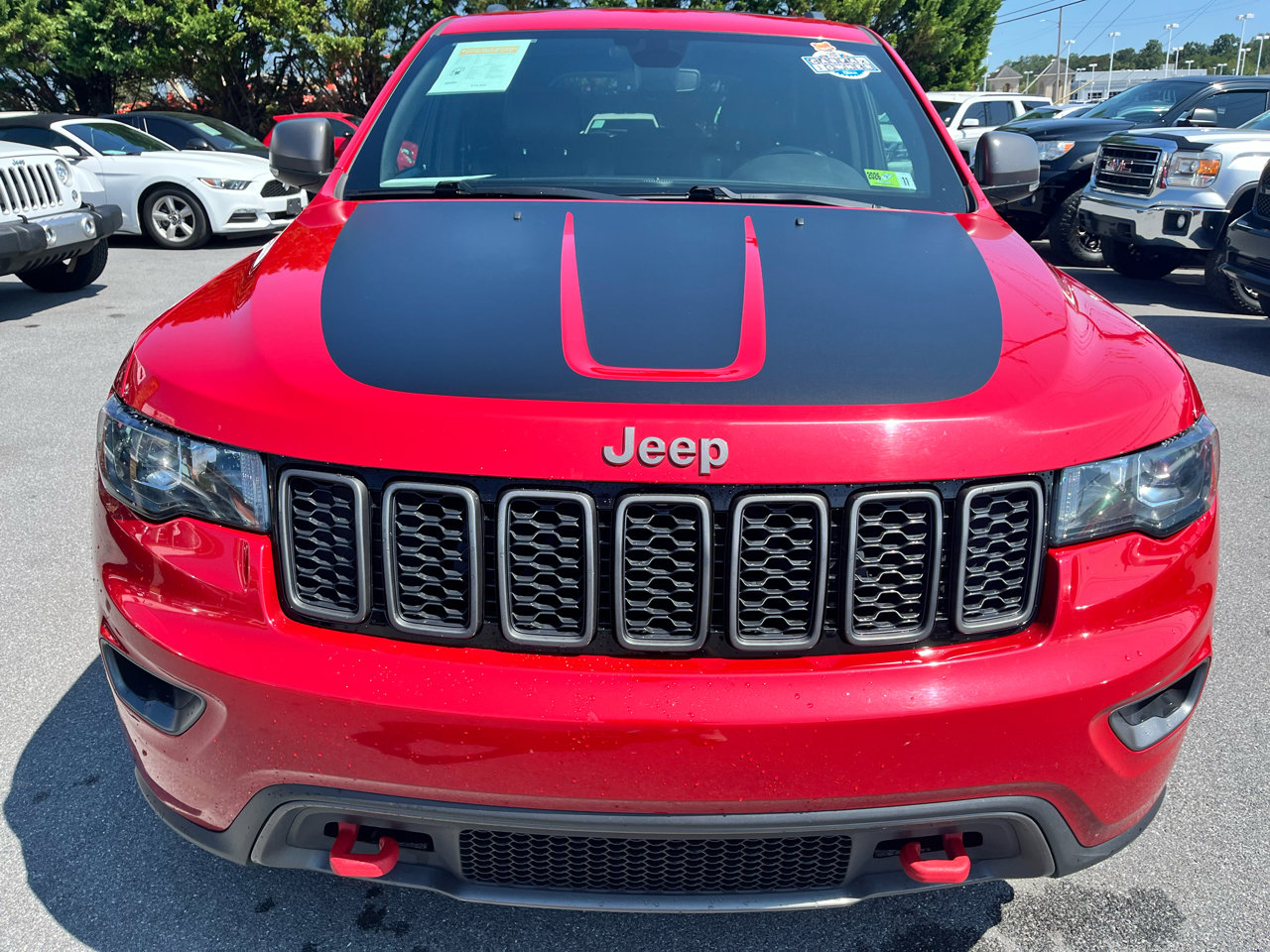 Used 2018 Jeep Grand Cherokee Trailhawk image 2