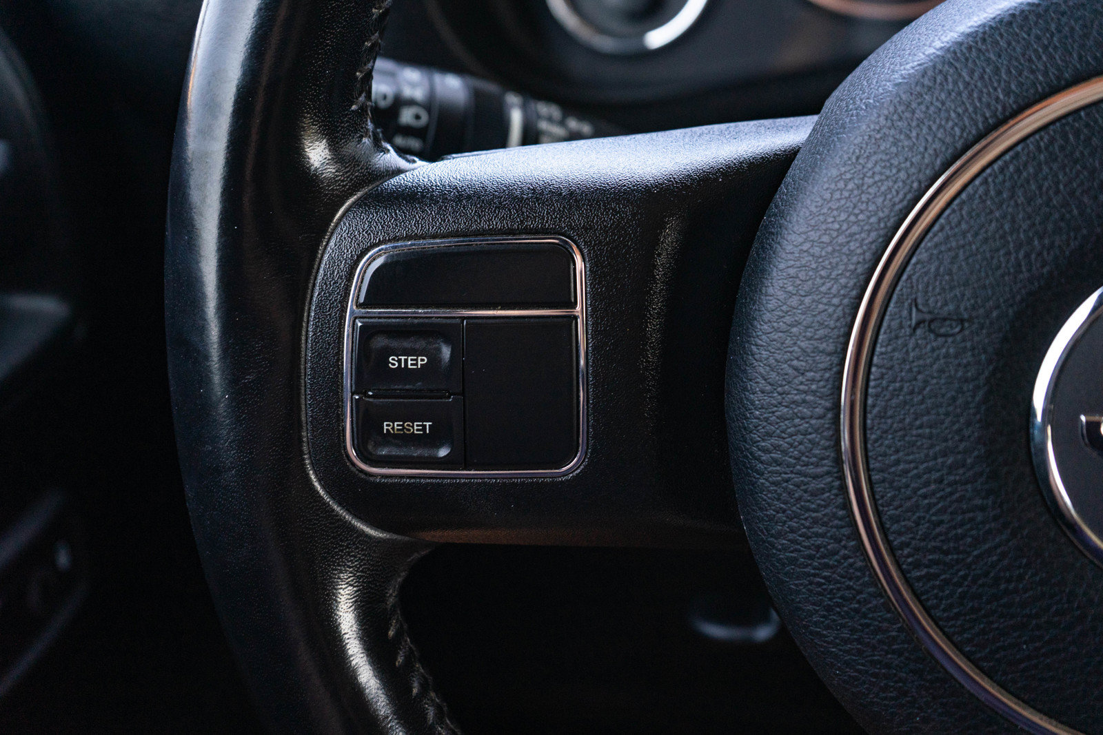 Used 2018 Jeep Wrangler Unlimited Sahara AWD/4WD image 18