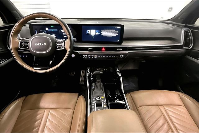 Used 2025 Kia Sorento SX Prestige w/ Olive Brown Leather Package AWD/4WD image 16