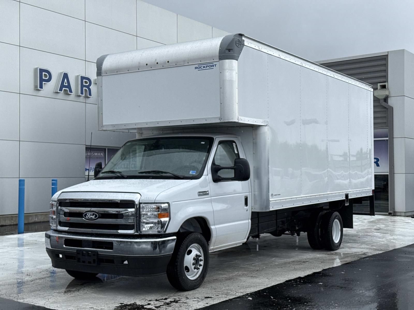 New 2027 Ford E-450 and Econoline 450 Super Duty w/ Power Equipment Group RWD image 7