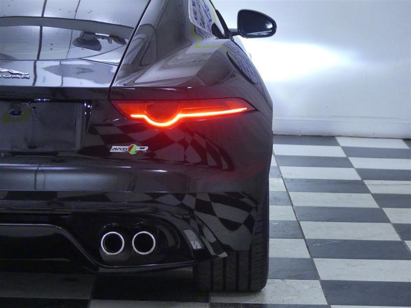 Used 2017 Jaguar F-TYPE R image 31
