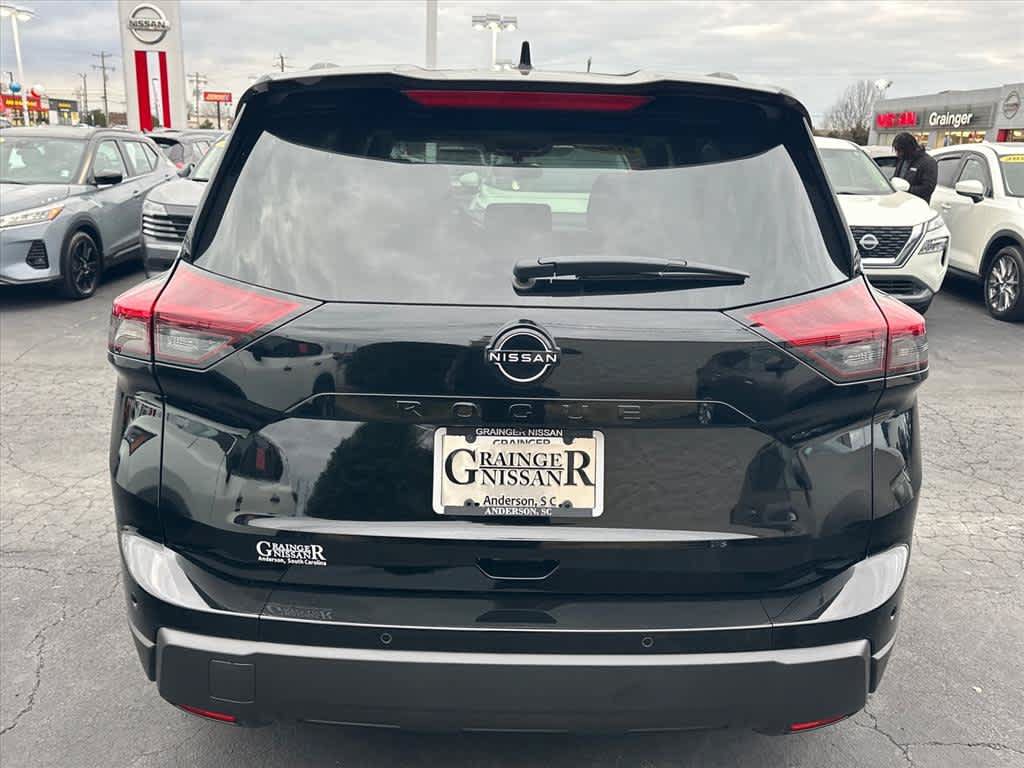 Used 2026 Nissan Rogue Dark Armor FWD image 4