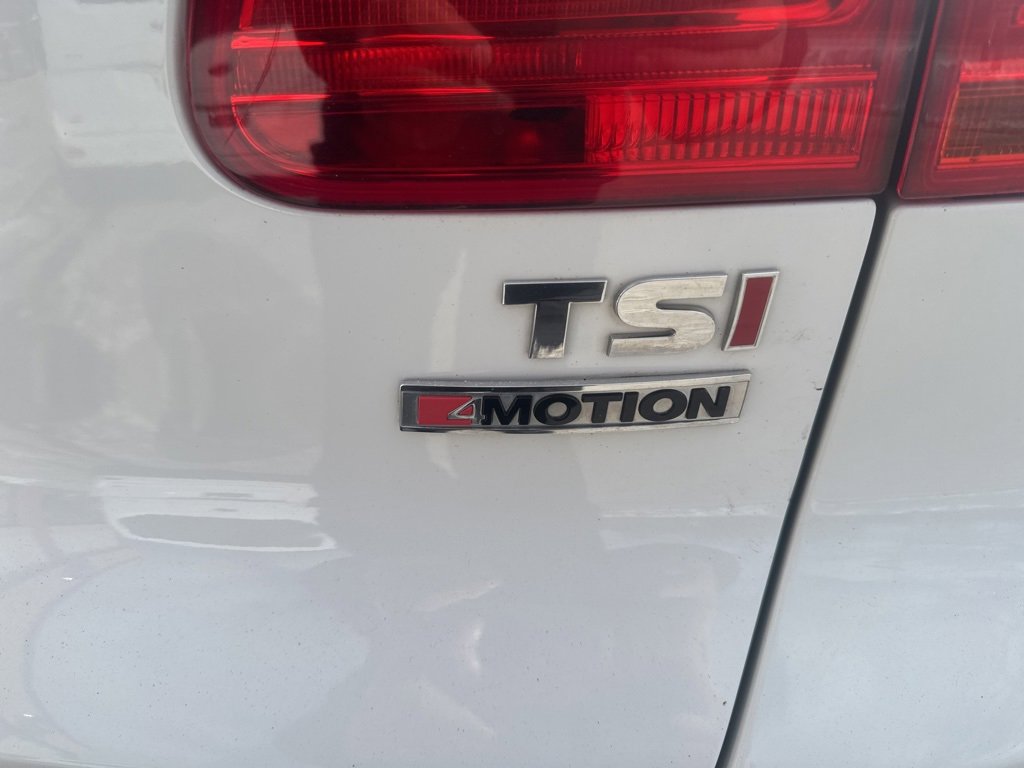 Used 2017 Volkswagen Tiguan Limited image 15