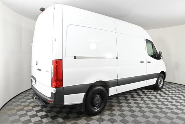 Used 2025 Mercedes-Benz Sprinter 2500 image 7
