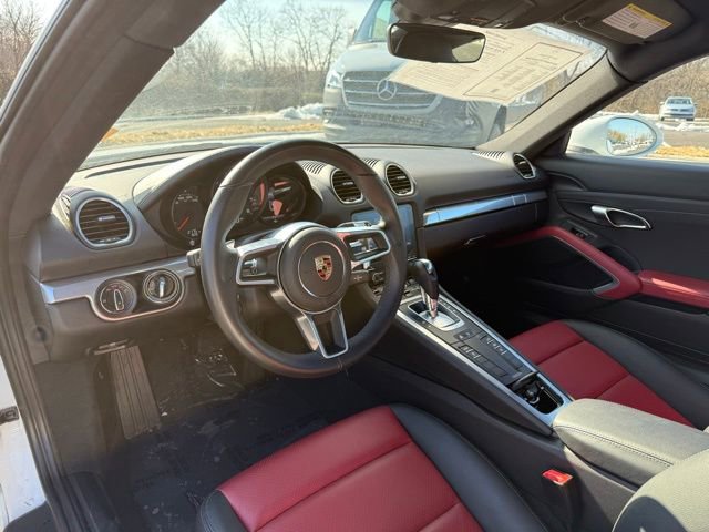 Used 2024 Porsche 718 Cayman image 12