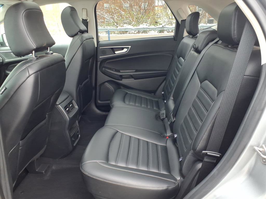 Used 2024 Ford Edge SEL w/ Convenience Package image 10