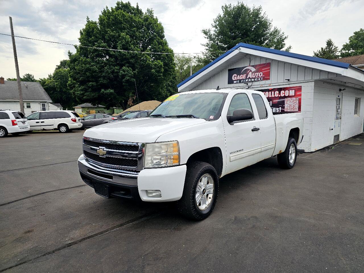 Used 2011 Chevrolet Silverado 1500 LT w/ All-Star Edition image 3