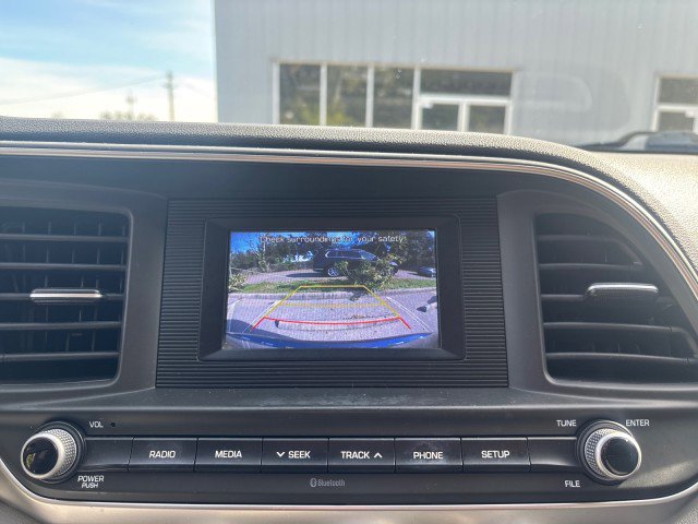 Used 2019 Hyundai Elantra SE image 20