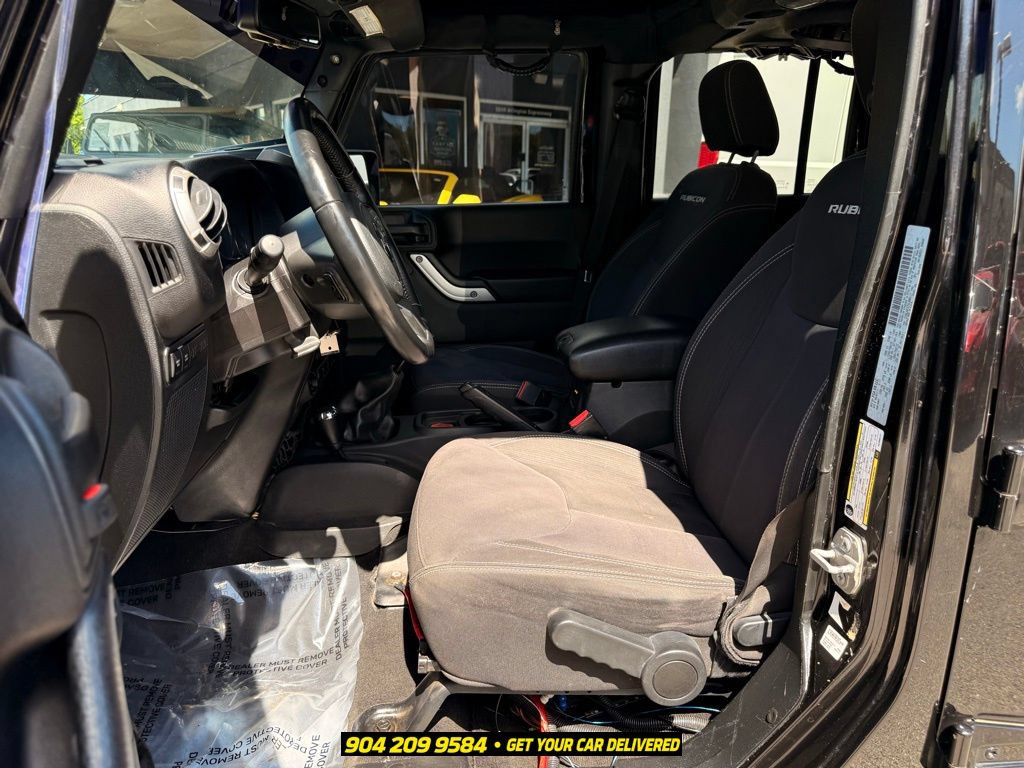 Used 2017 Jeep Wrangler Unlimited Rubicon w/ Connectivity Group AWD/4WD image 18