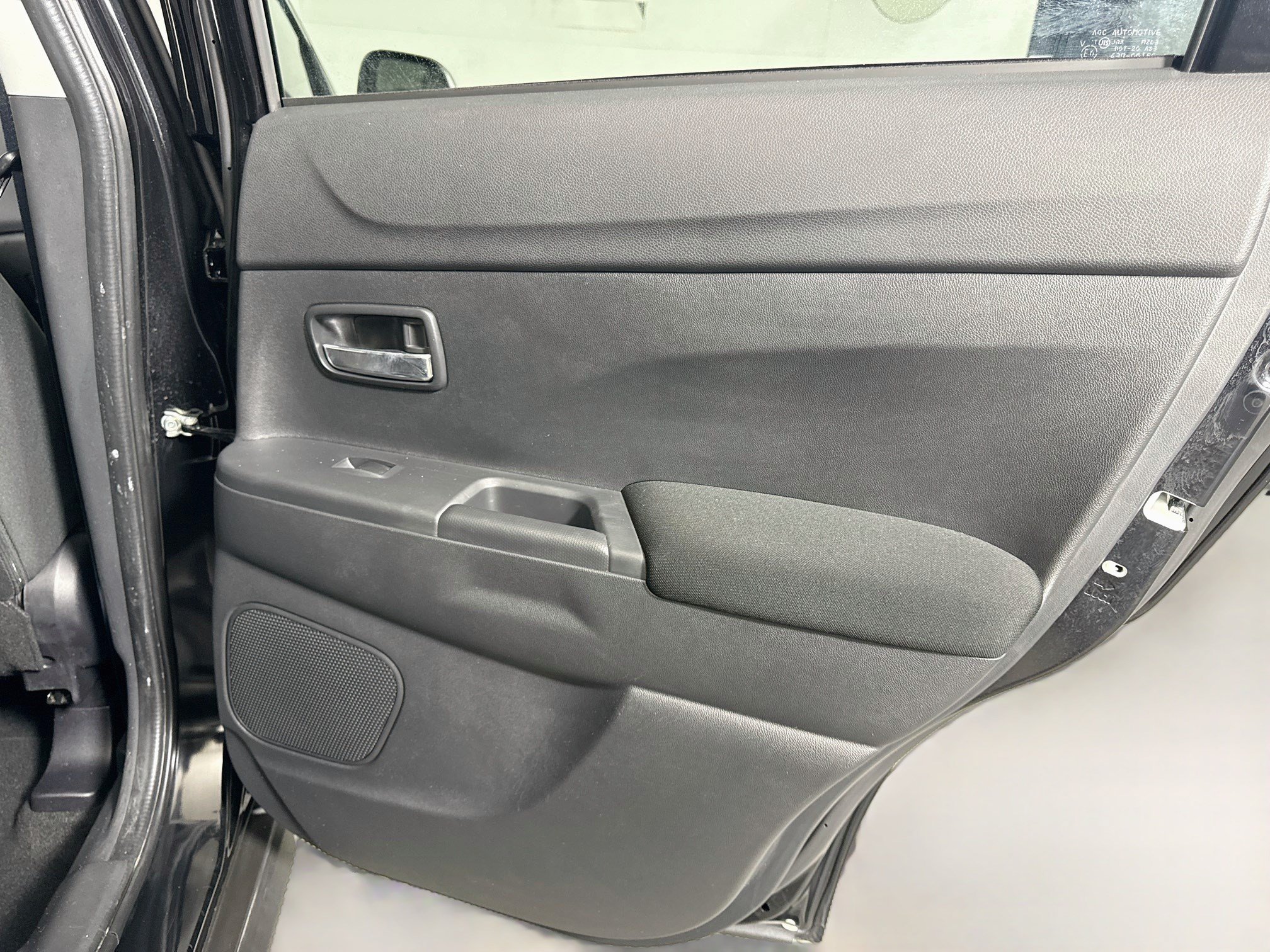 Used 2024 Mitsubishi Outlander Sport LE AWD/4WD image 27