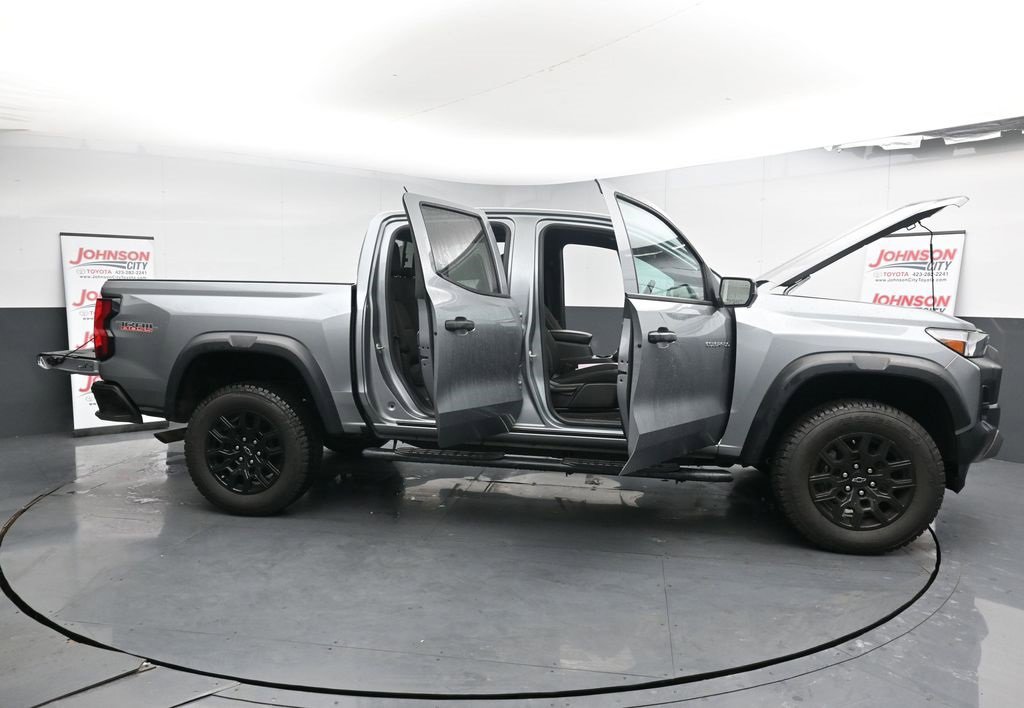 Used 2023 Chevrolet Colorado Trail Boss w/ Technology Package image 39