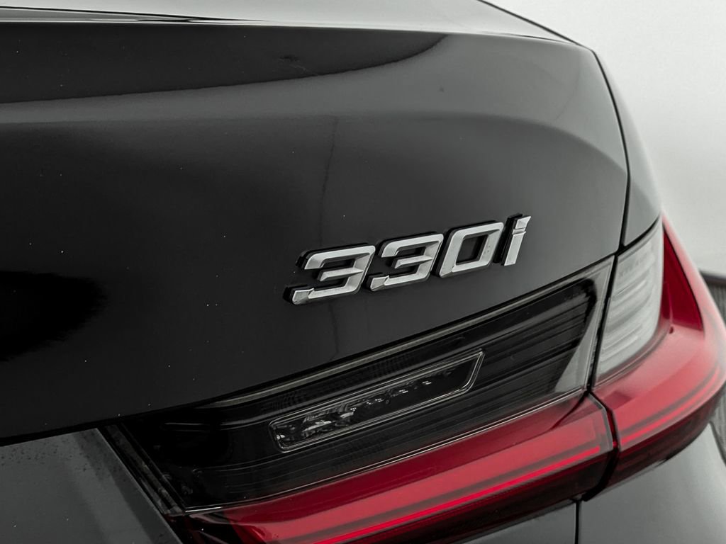 Used 2021 BMW 330i xDrive Sedan w/ Convenience Package image 12