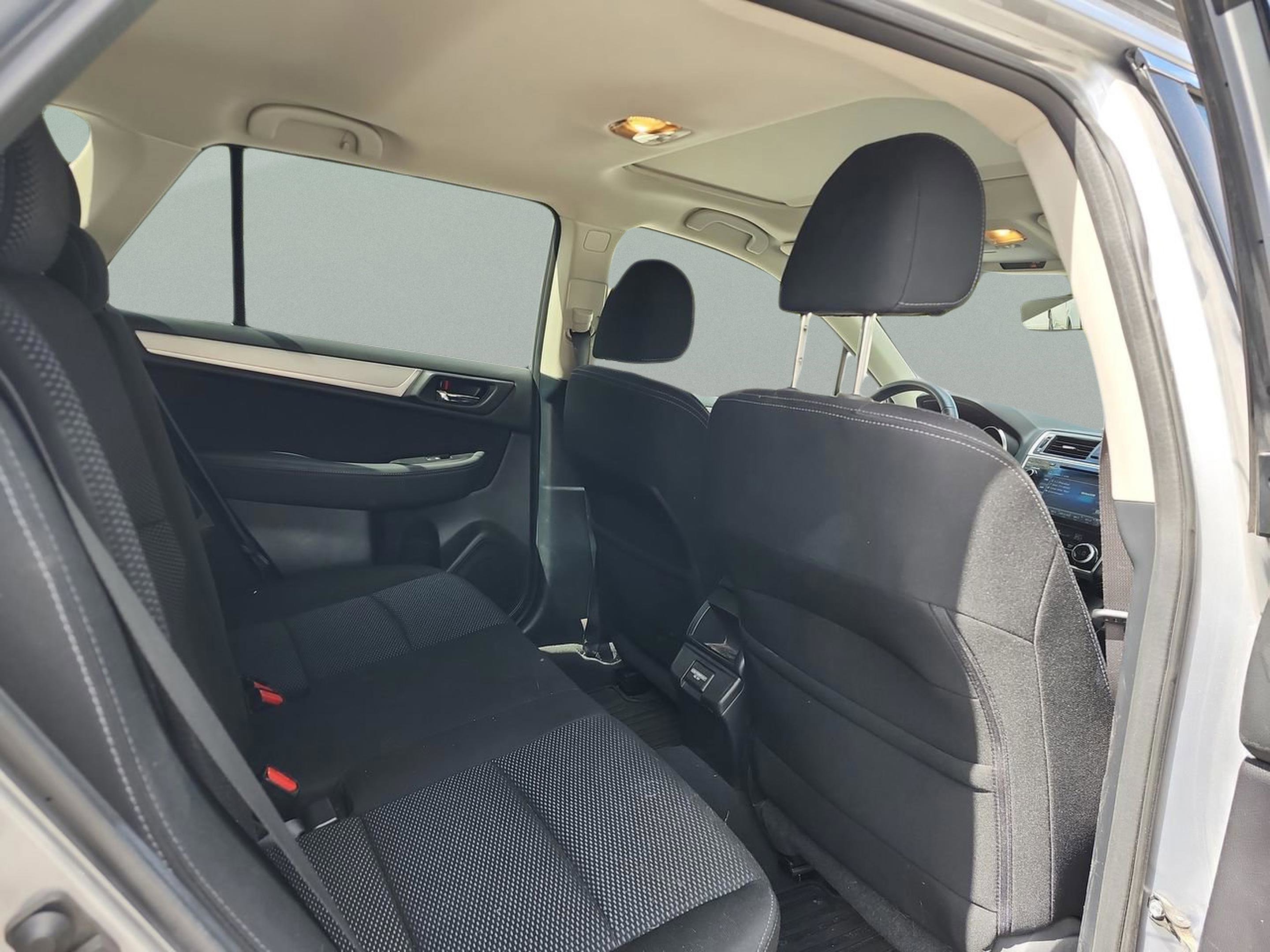 Used 2018 Subaru Outback 2.5i Premium image 19