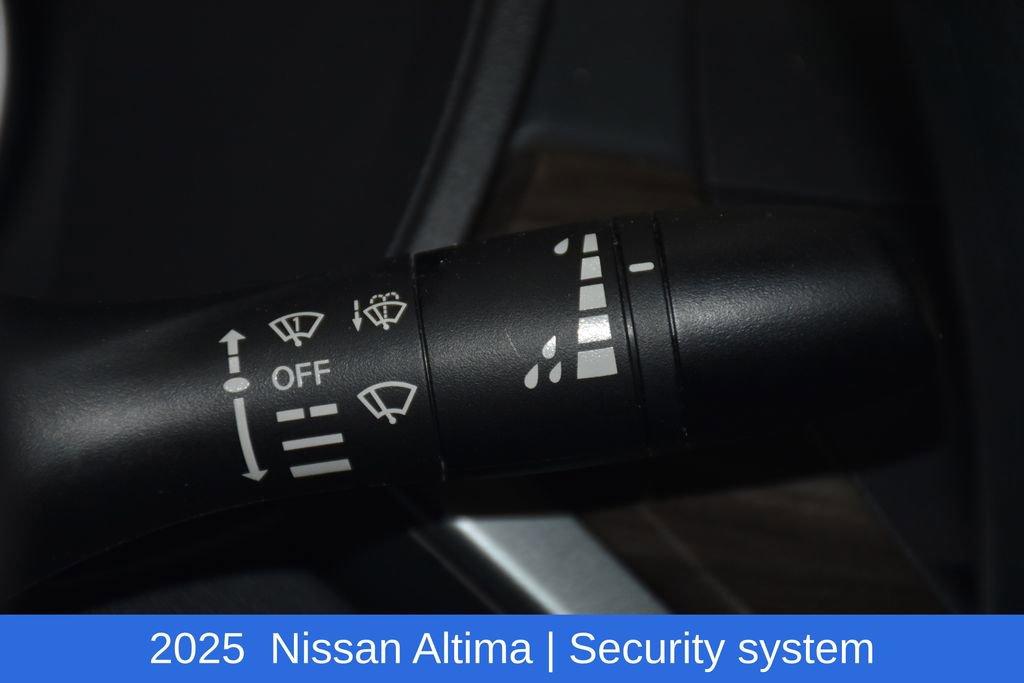 Used 2025 Nissan Altima 2.5 SV image 12