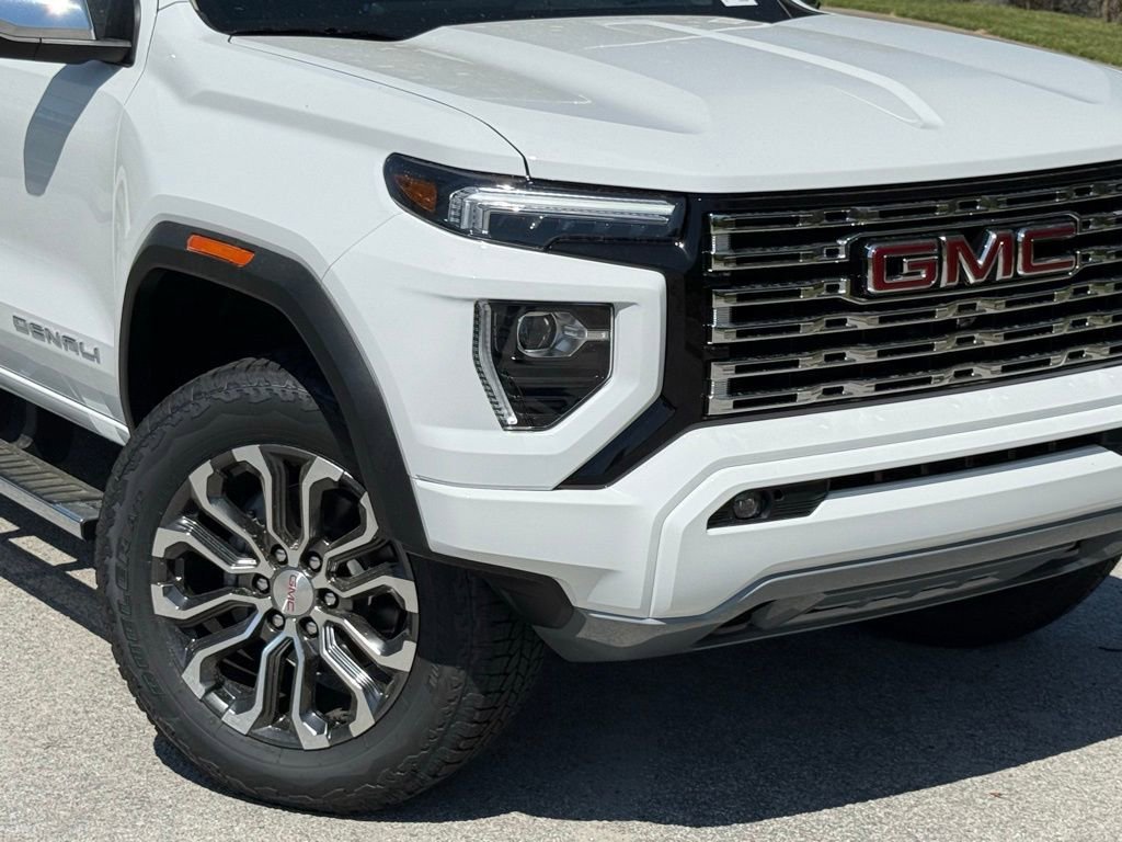 New 2026 GMC Canyon Denali image 6