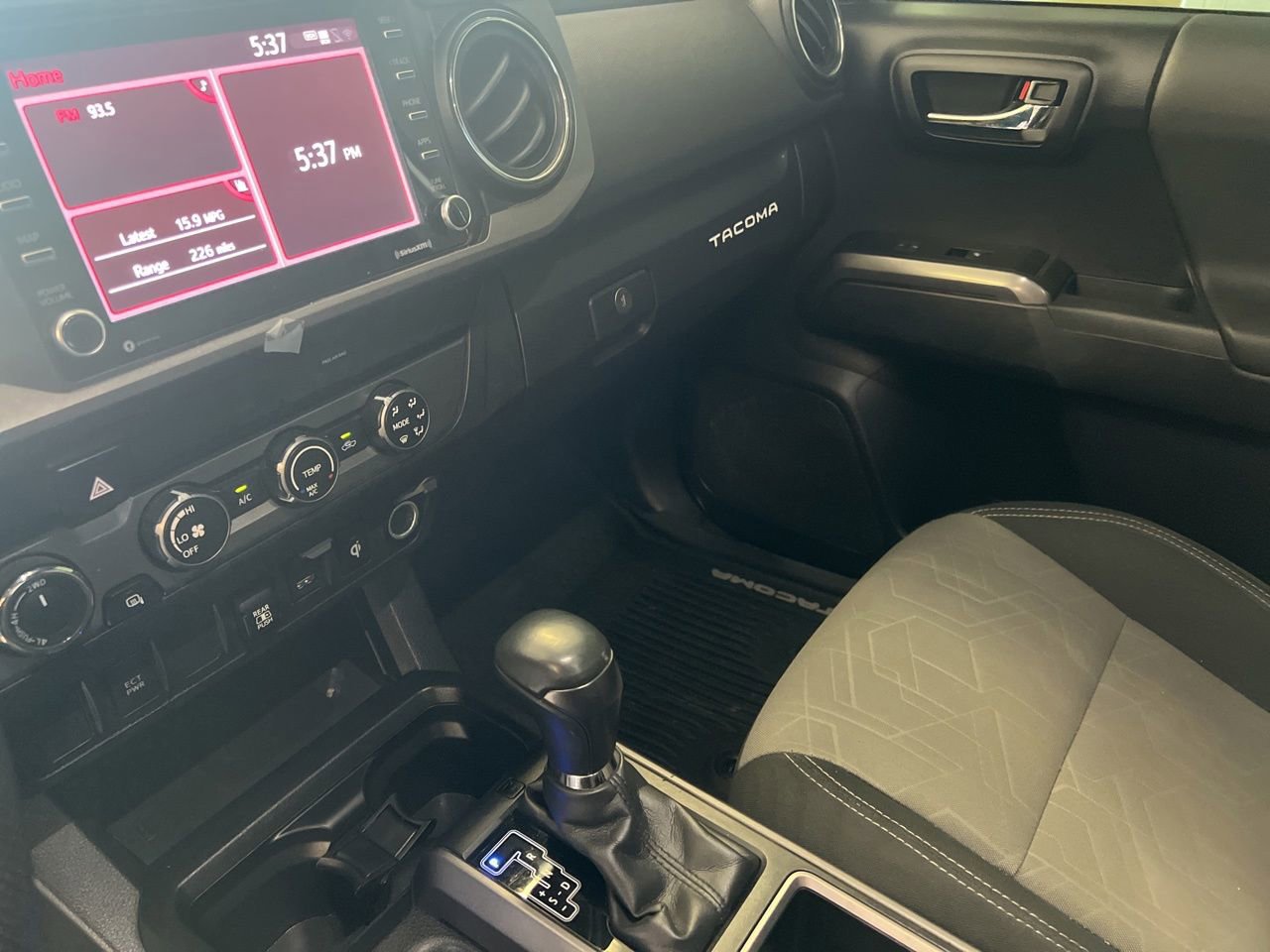 Used 2020 Toyota Tacoma TRD Sport AWD/4WD image 11