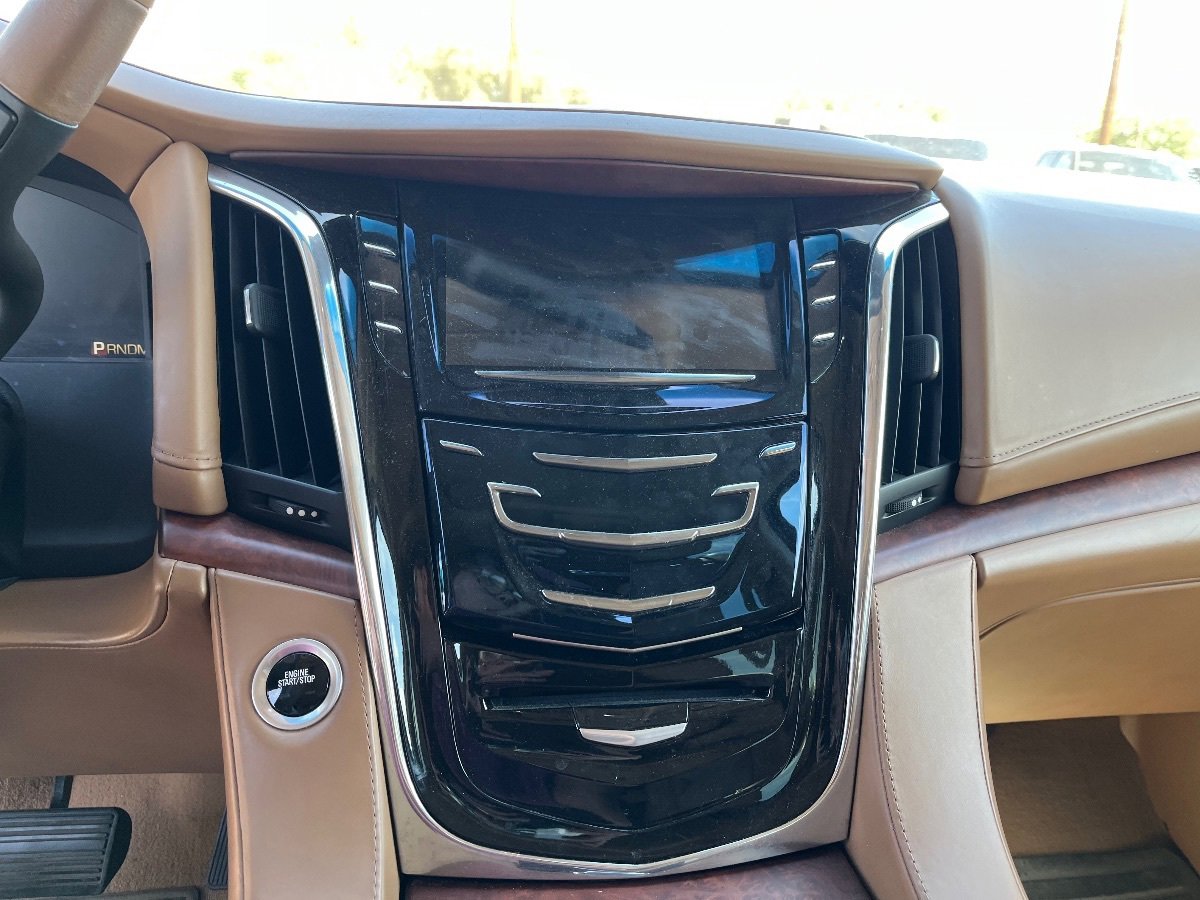 Used 2015 Cadillac Escalade ESV Platinum AWD/4WD image 9