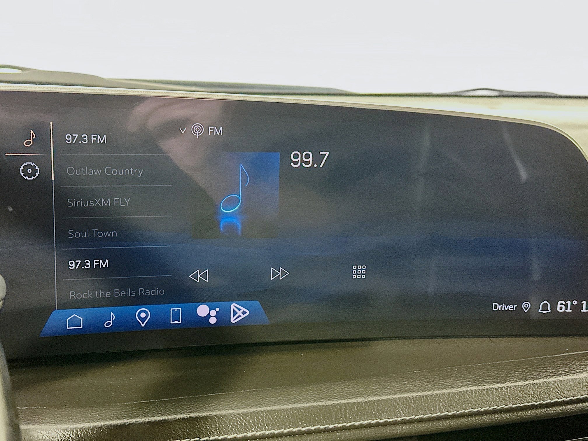 Used 2024 Cadillac XT4 Premium Luxury image 15