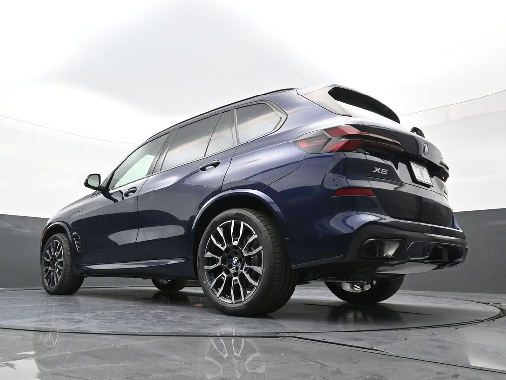 New 2026 BMW X5 xDrive50e w/ M Sport Package image 25