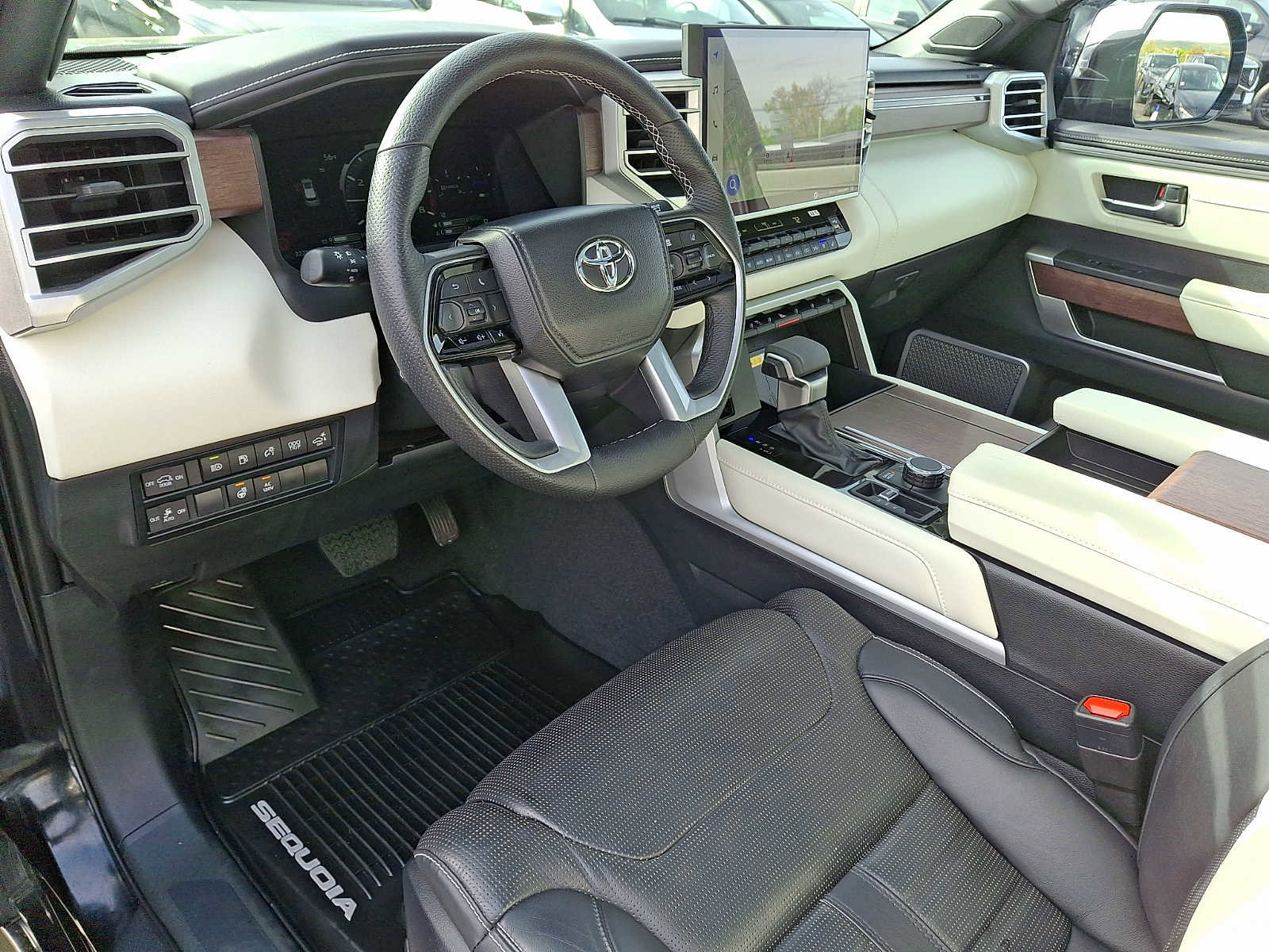 Used 2023 Toyota Sequoia Capstone AWD/4WD image 10