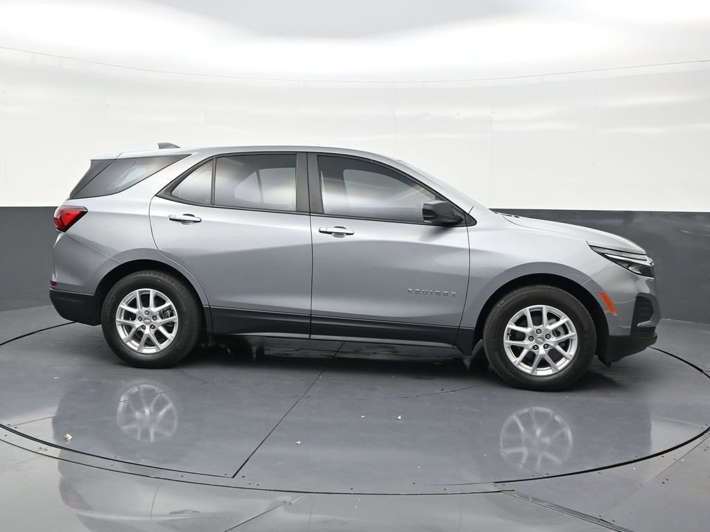 Used 2023 Chevrolet Equinox LS FWD image 6