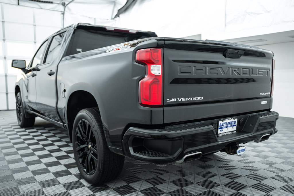 Used 2020 Chevrolet Silverado 1500 Custom w/ Custom Value Package AWD/4WD image 7