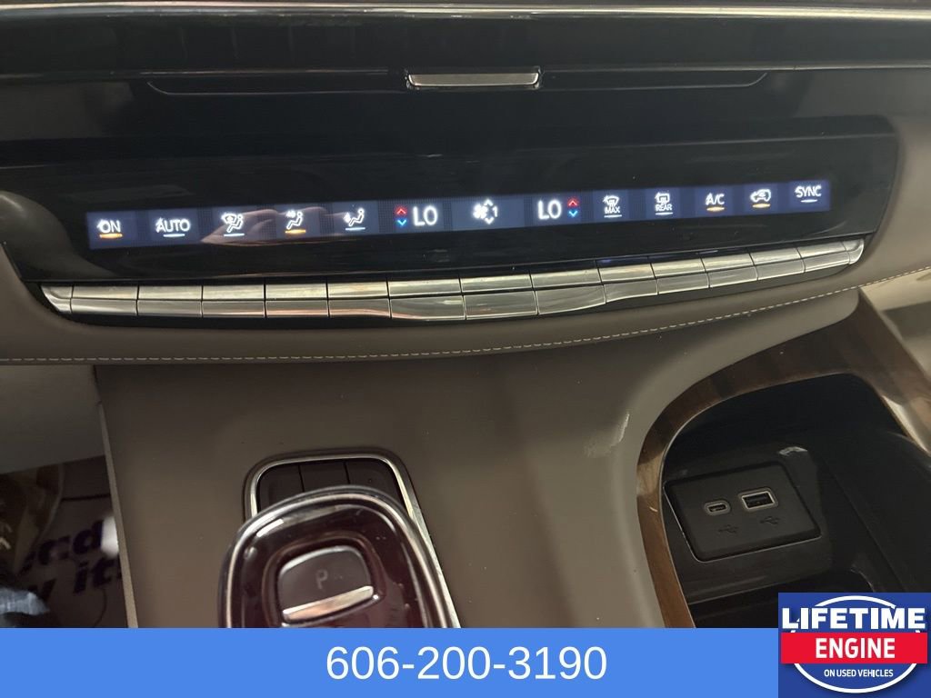 Used 2024 Cadillac Escalade Sport Platinum image 15