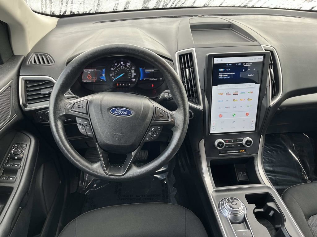Used 2022 Ford Edge SE w/ Black Appearance Package image 12