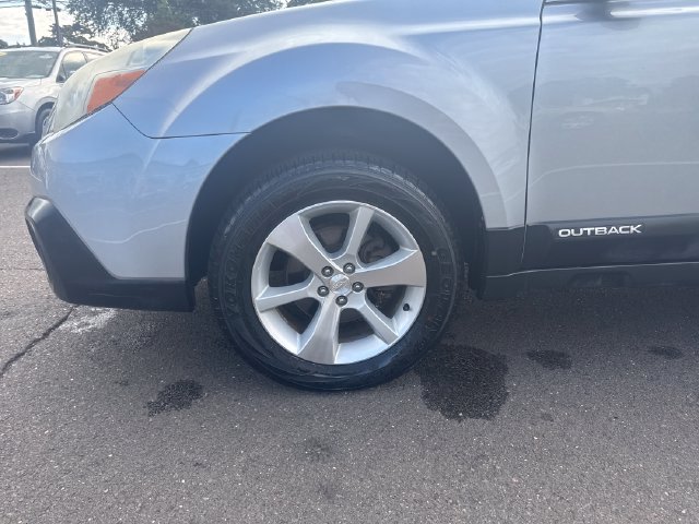 Used 2013 Subaru Outback 2.5i Limited AWD/4WD image 28