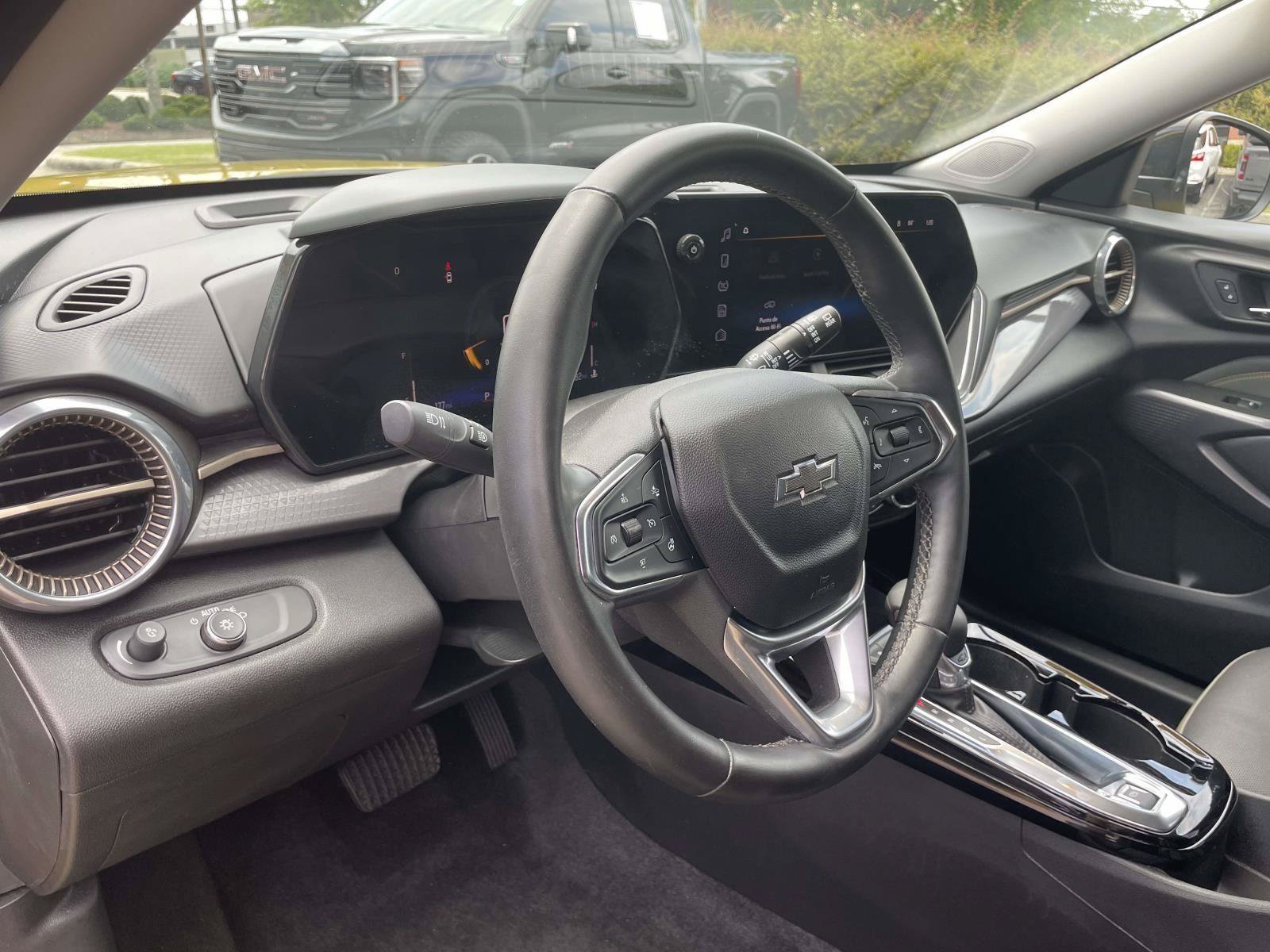 Used 2024 Chevrolet Trax ACTIV w/ Driver Confidence Package FWD image 7