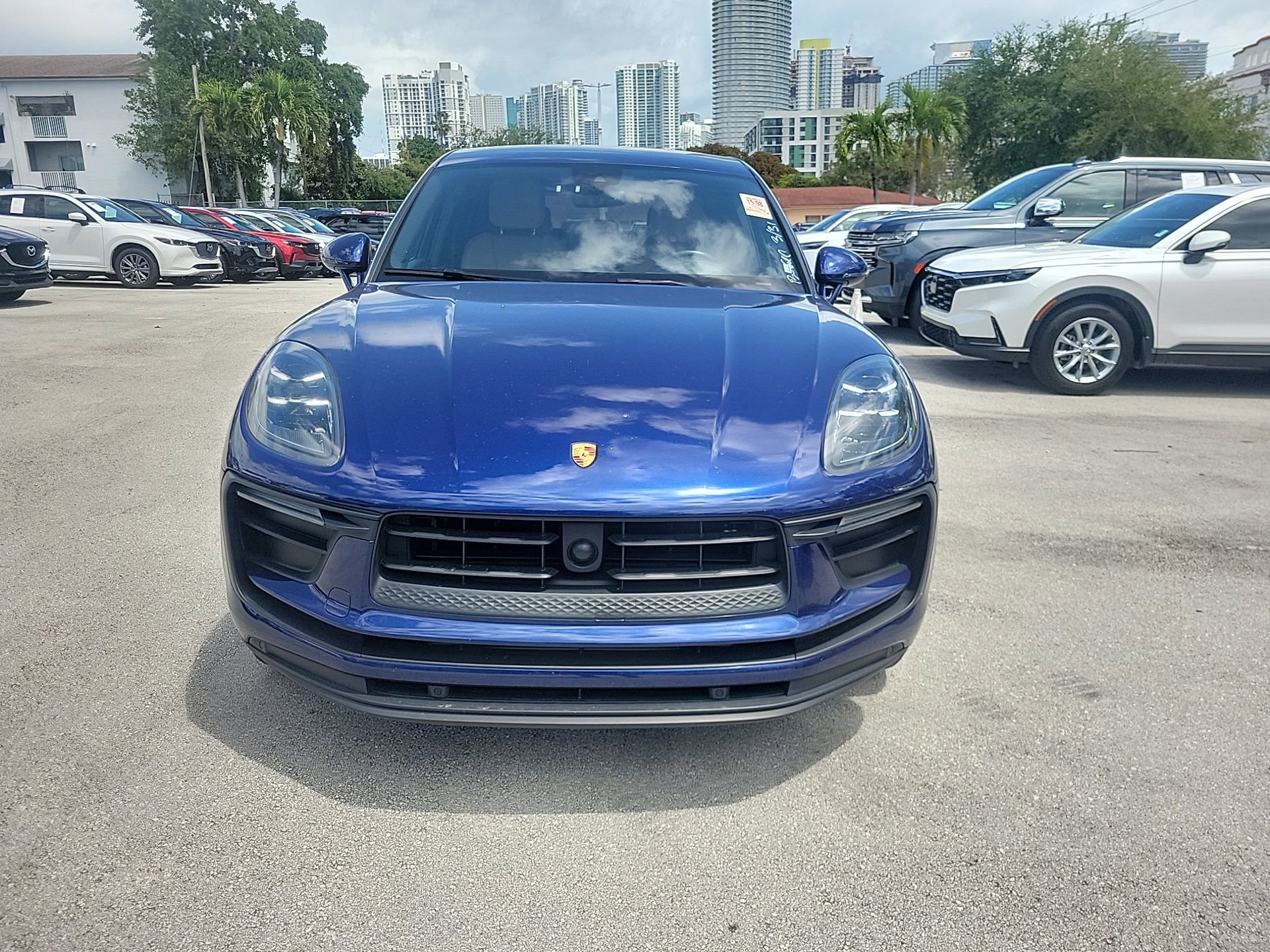 Used 2024 Porsche Macan image 3