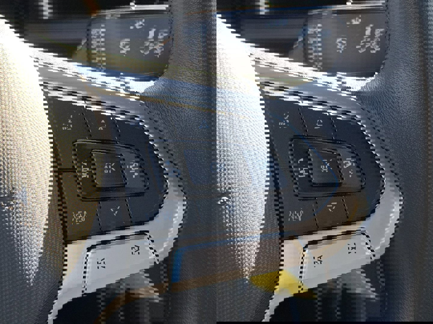 Used 2023 Volkswagen Jetta Sport image 15