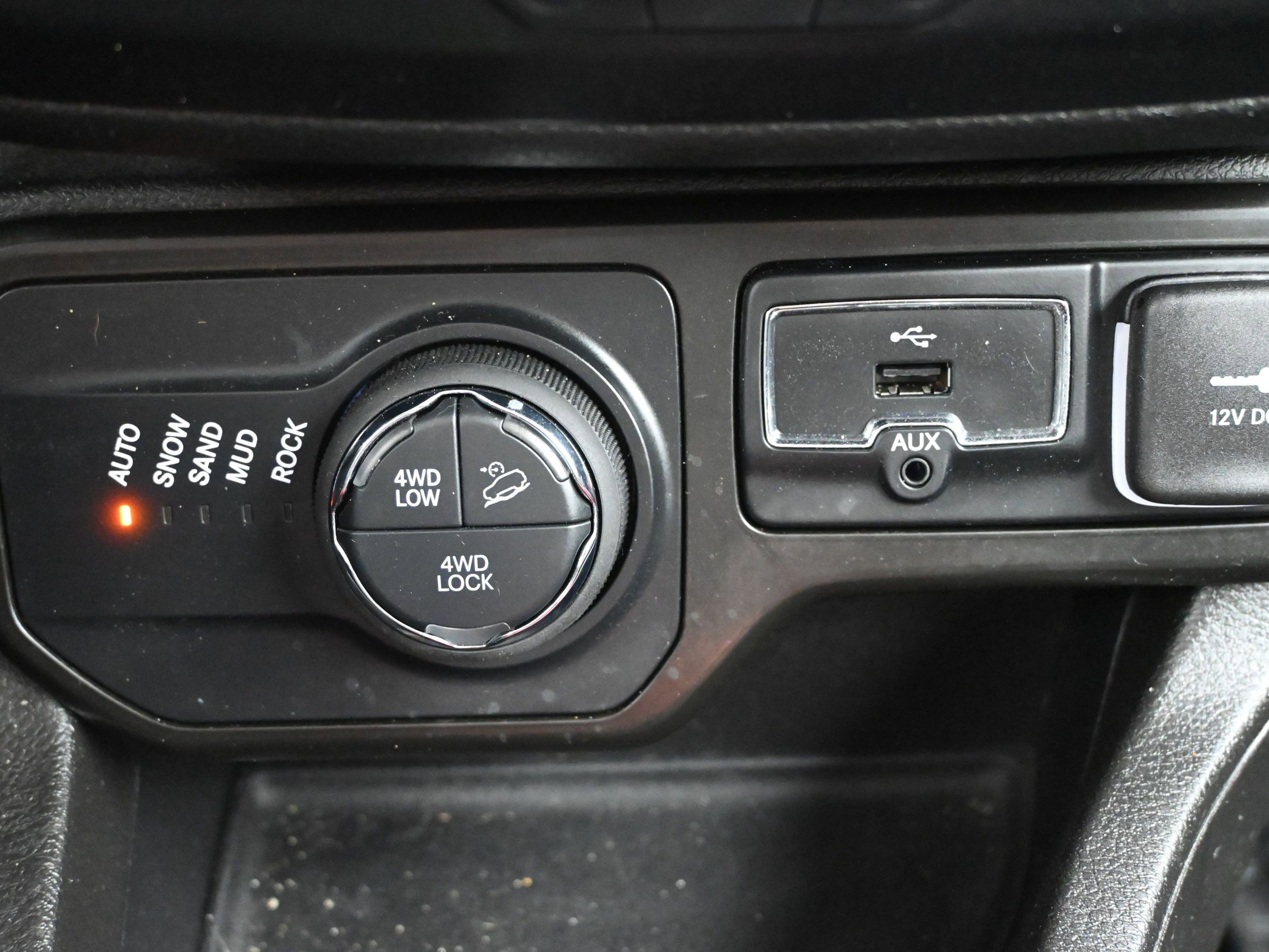 Used 2022 Jeep Renegade Trailhawk w/ Sun/Sound Group AWD/4WD image 16