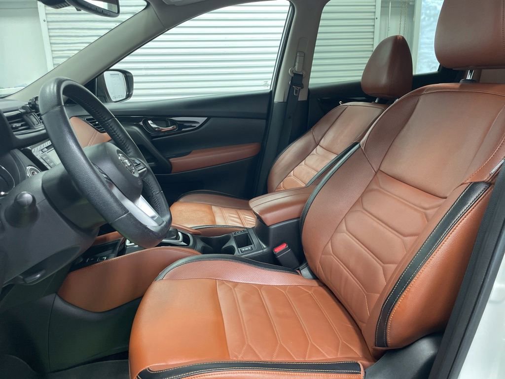 Used 2019 Nissan Rogue SL w/ Premium Package AWD/4WD image 9