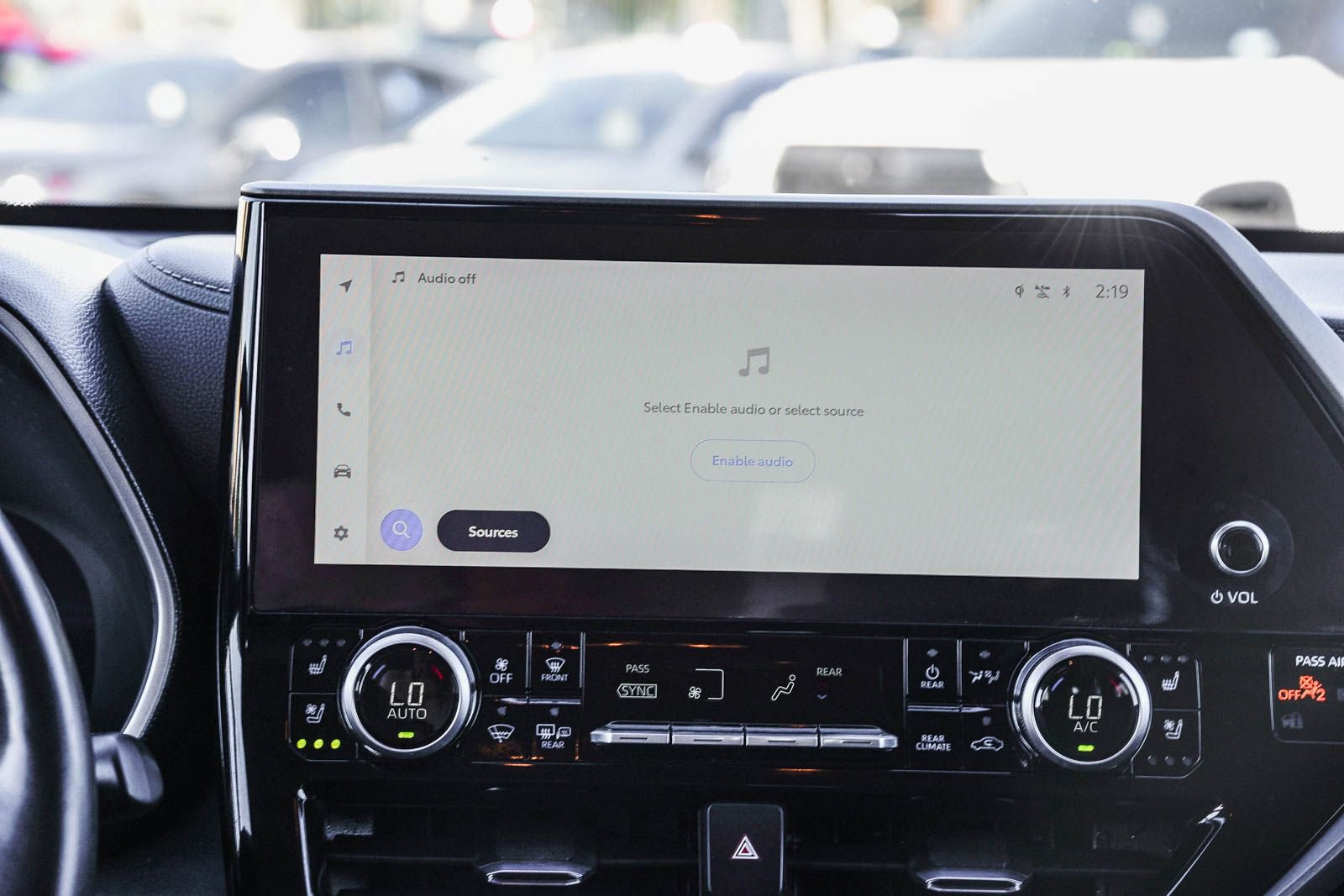 Used 2023 Toyota Highlander Limited image 16