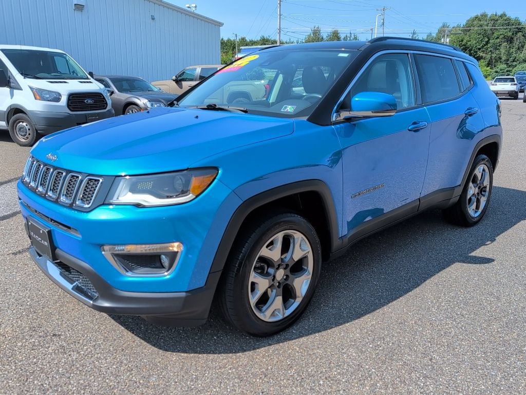 Used 2017 Jeep Compass Limited AWD/4WD image 2