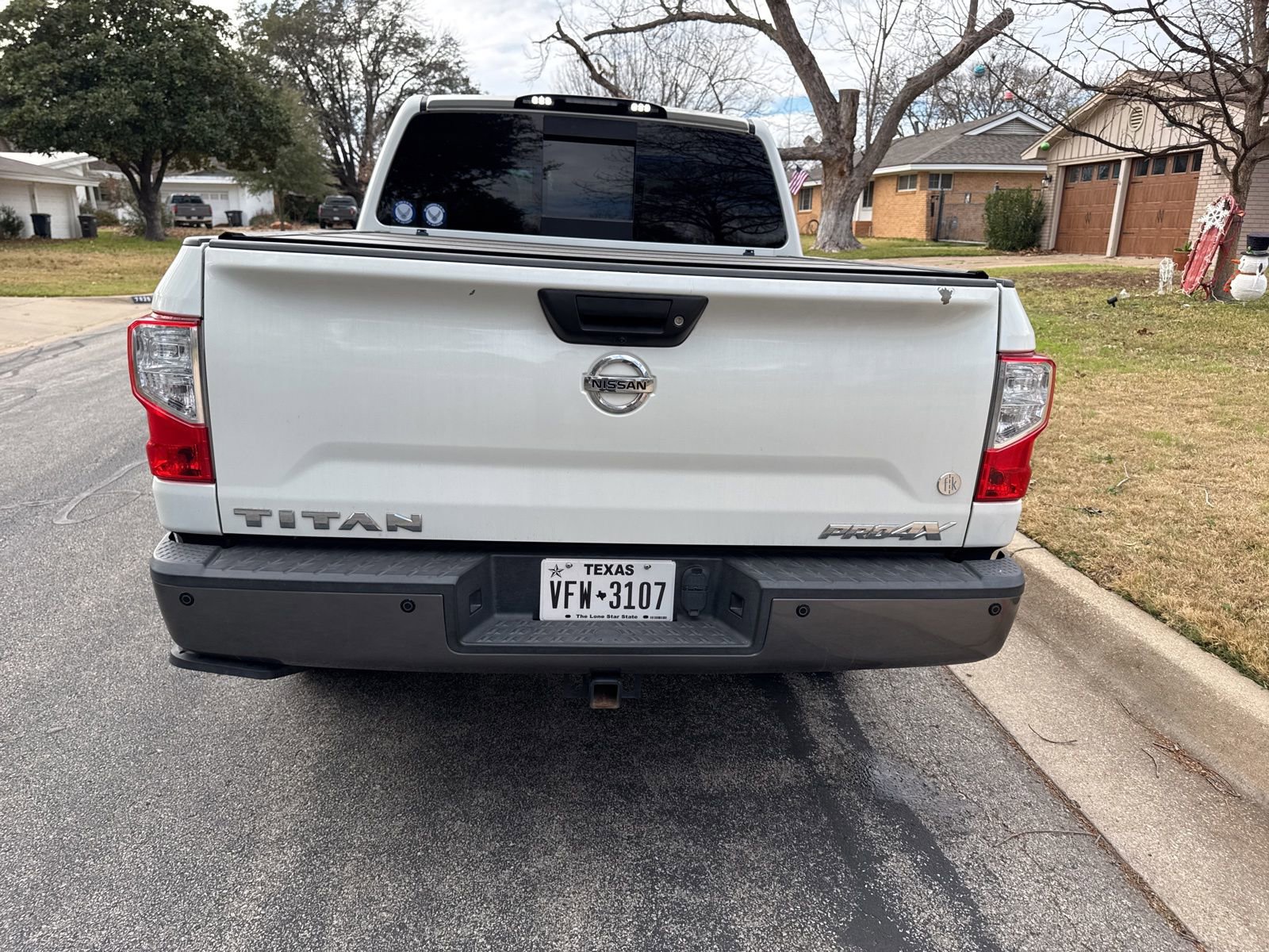 Used 2018 Nissan Titan PRO-4X w/ Pro-4x Convenience Package image 18