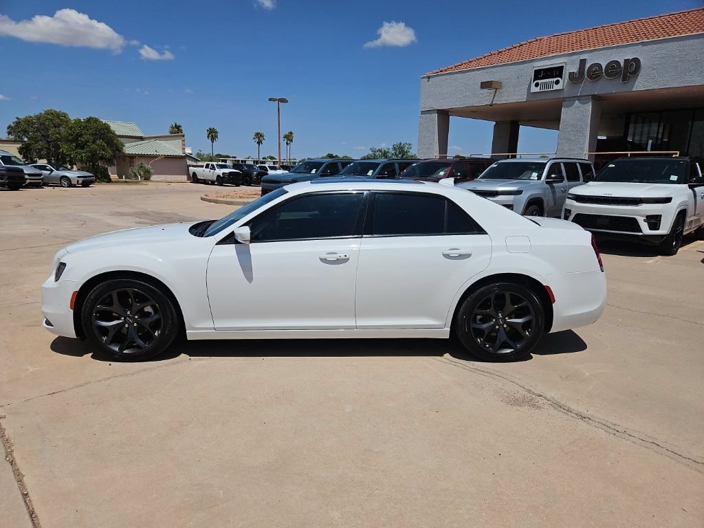 Certified 2023 Chrysler 300 S RWD image 2