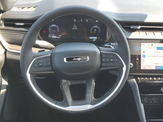 New 2026 Jeep Grand Cherokee L Limited w/ Limited Altitude Package AWD/4WD image 14