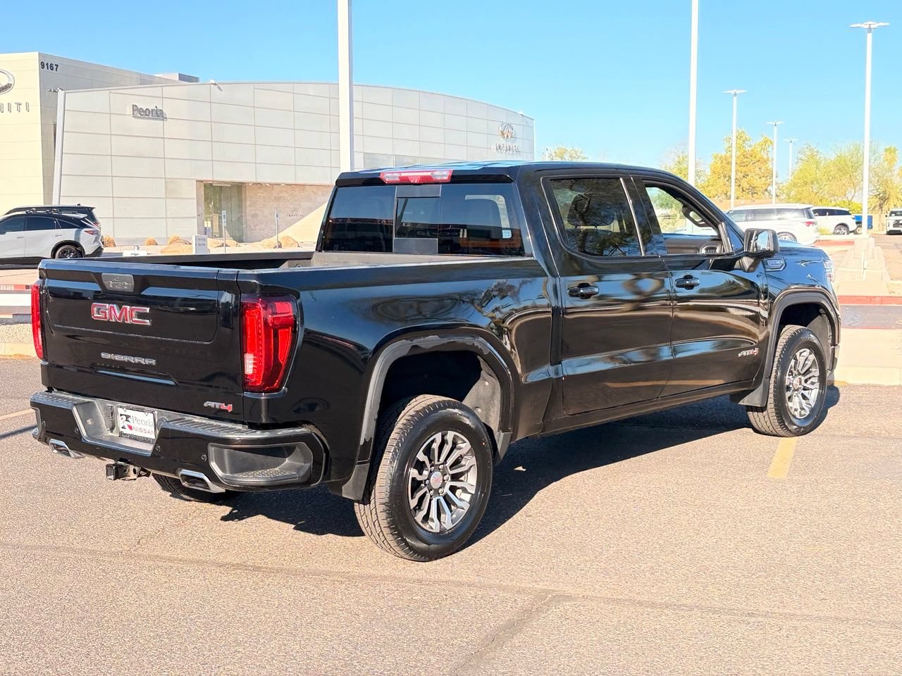 Used 2021 GMC Sierra 1500 AT4 w/ AT4 Value Package AWD/4WD image 7