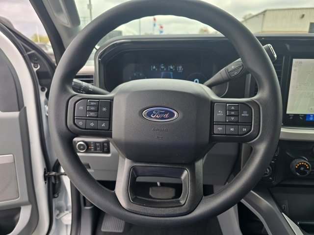 New 2025 Ford F250 XLT w/ Black Appearance Package image 24