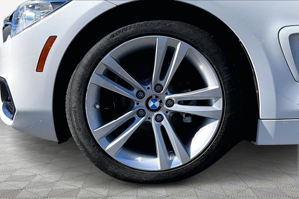 Used 2017 BMW 430i Convertible image 20
