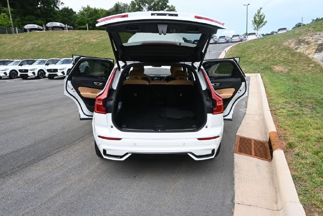 Used 2024 Volvo XC60 B5 Ultimate AWD/4WD image 47