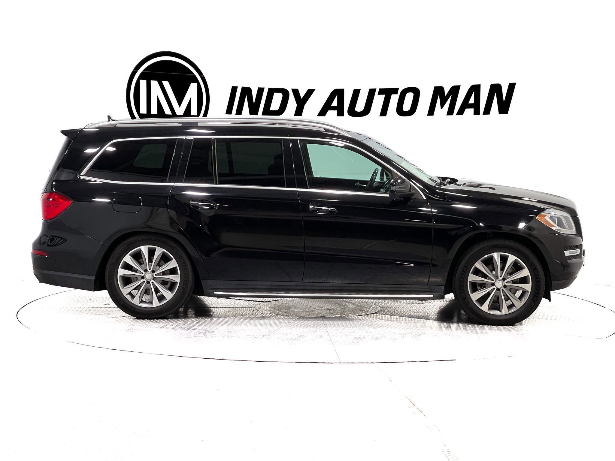 Used 2016 Mercedes-Benz GL 450 4MATIC w/ Premium I Package image 3