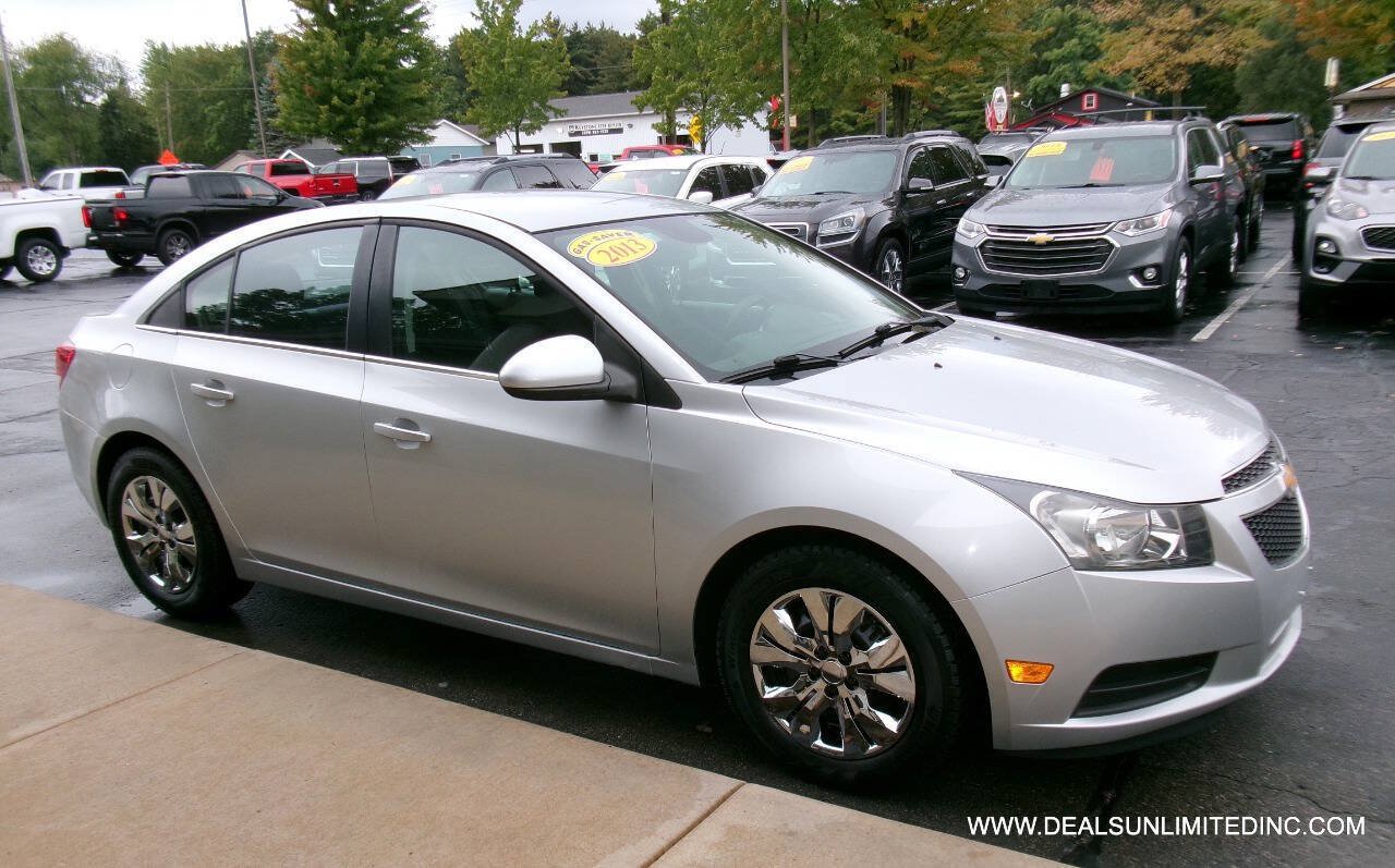 Used 2013 Chevrolet Cruze LT FWD image 2